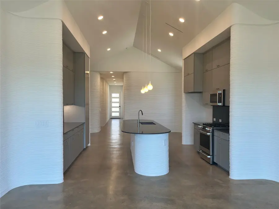 104 Rough Creek Rd, Georgetown, TX 78628 - Image #3