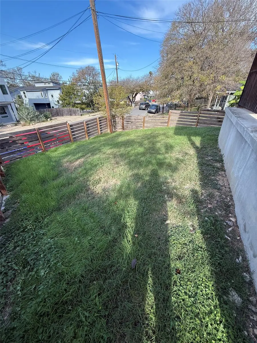 1313 Delano St, Austin, TX 78721 - Image #2