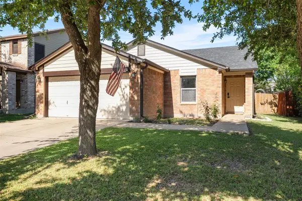 4302 Kings Canyon Dr, Taylor, TX 76574