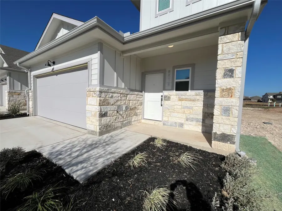 8522 Wellspring Loop, Round Rock, TX 78665 - Image #2