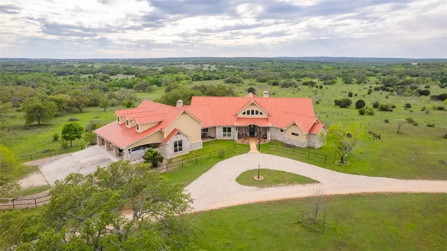 2810 Bridlewood Ranches Dr, San Marcos, TX 78666 - Image #3