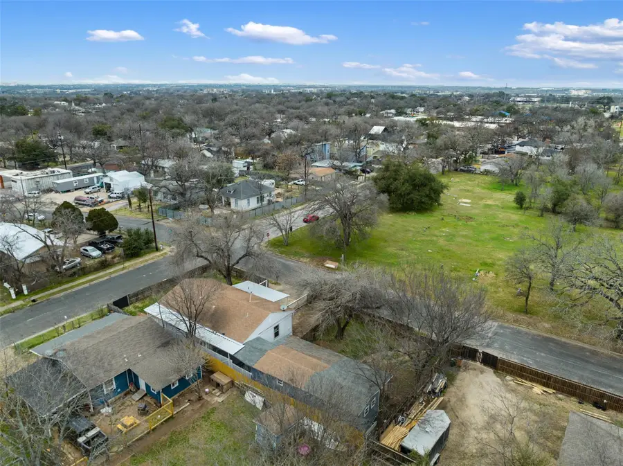 901 Valdez St #1-3, Austin, TX 78741 - Image #2