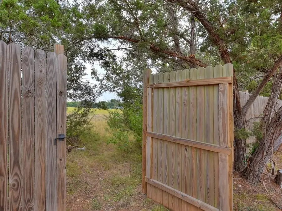 600 Grand Prairie Cir, Dripping Springs, TX 78620 - Image #3