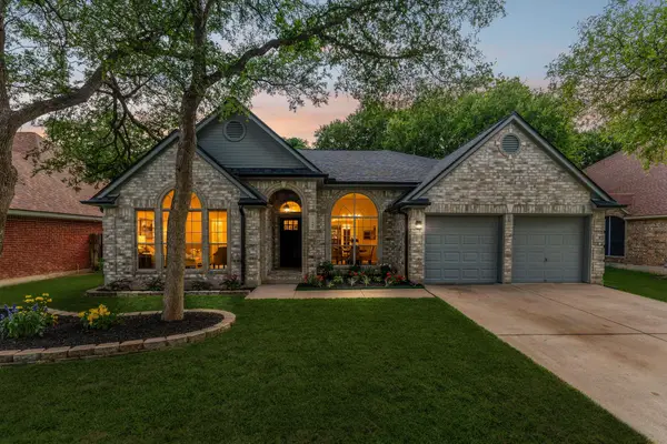 1000 Oaklands Dr, Round Rock, TX 78681