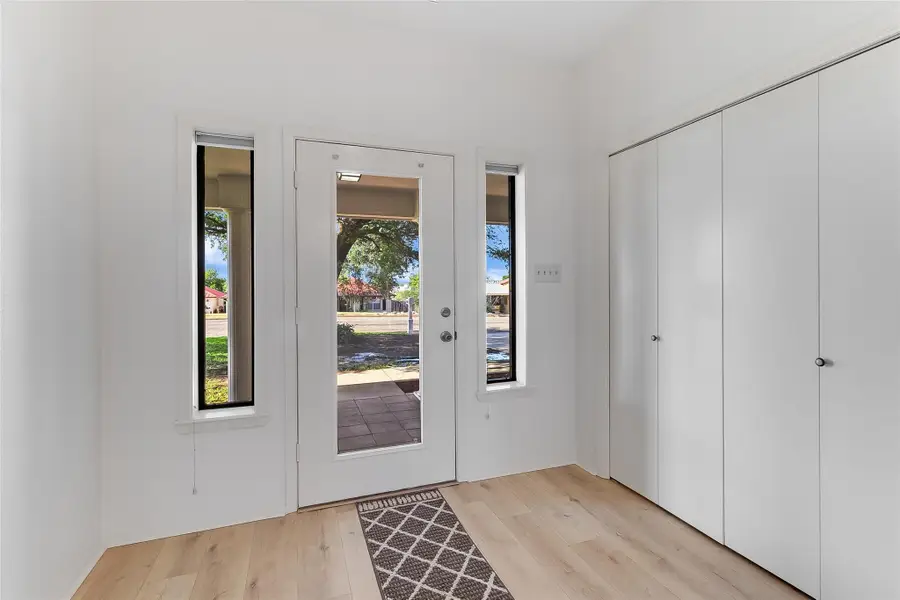 405 E Granite St, Llano, TX 78643 - Image #3