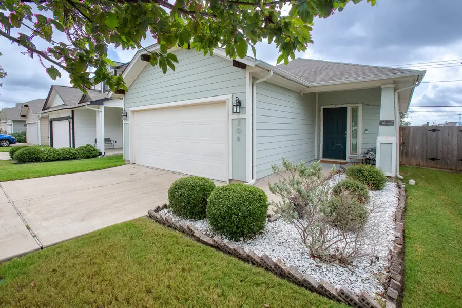 204 Twisted Oaks Ln, Buda, TX 78610 - #2