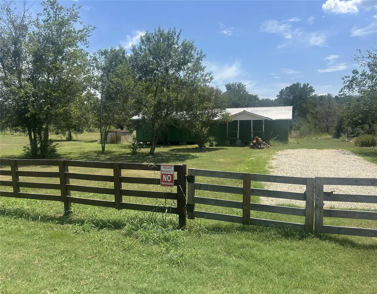 2175 Old Highway 20 Highway, McDade, TX 78650 - #1