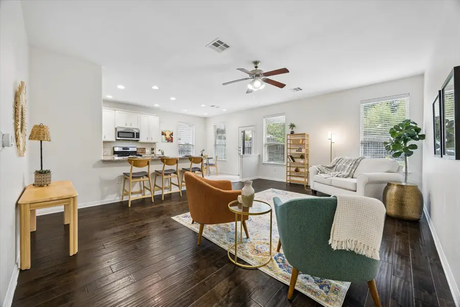 192 Santa Maria St, Georgetown, TX 78628 - #2