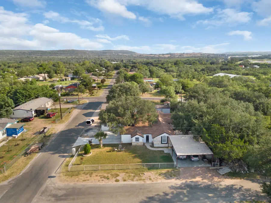 314 Seneca Dr, Burnet, TX 78611 - Image #2