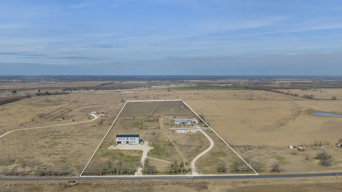 835 E County Road 304, Jarrell, TX 76537 - Image #1