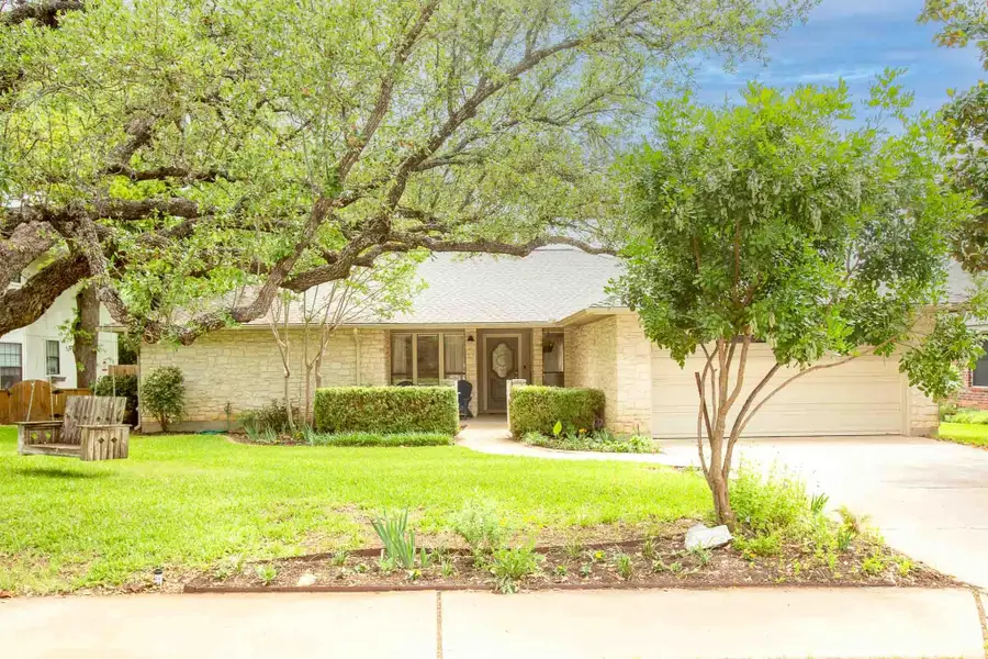 1911 Oakview Dr, Round Rock, TX 78681 - #2