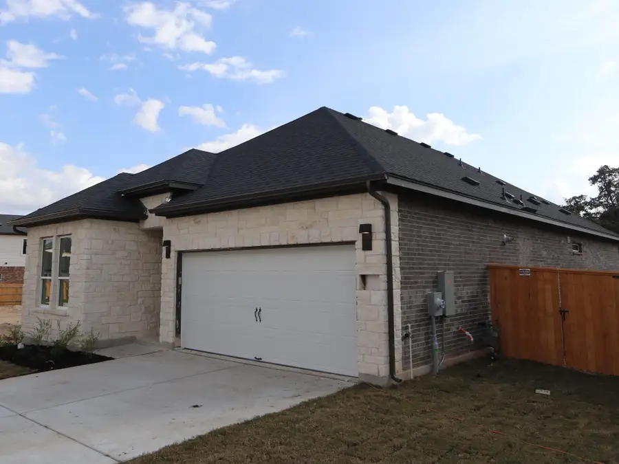 553 Darley Oaks Dr, Dripping Springs, TX 78620 - Image #3