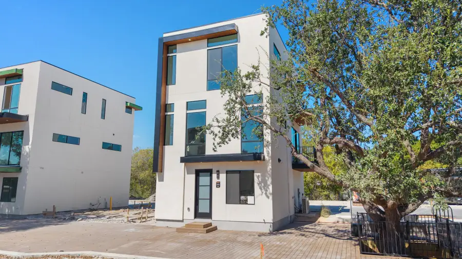 10814 Hermosillo Dr, Austin, TX 78758 - Image #2