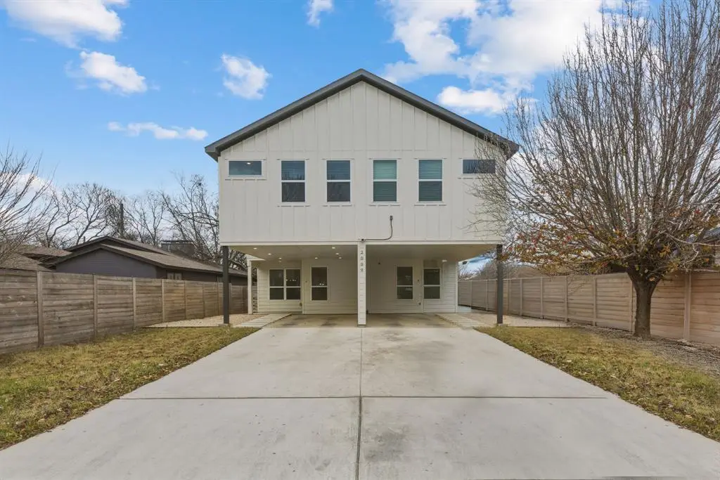 2009 Iroquois Ln, Austin, TX 78741 - Image #1