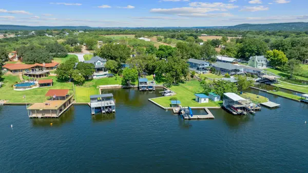 1940 Williams Lakeshore Dr, Kingsland, TX 78639