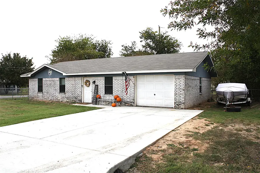 501 Harper St, Holland, TX 76534 - #2