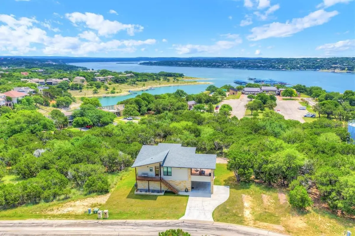 18407 Lakeland Dr, Point Venture, TX 78645 - #1