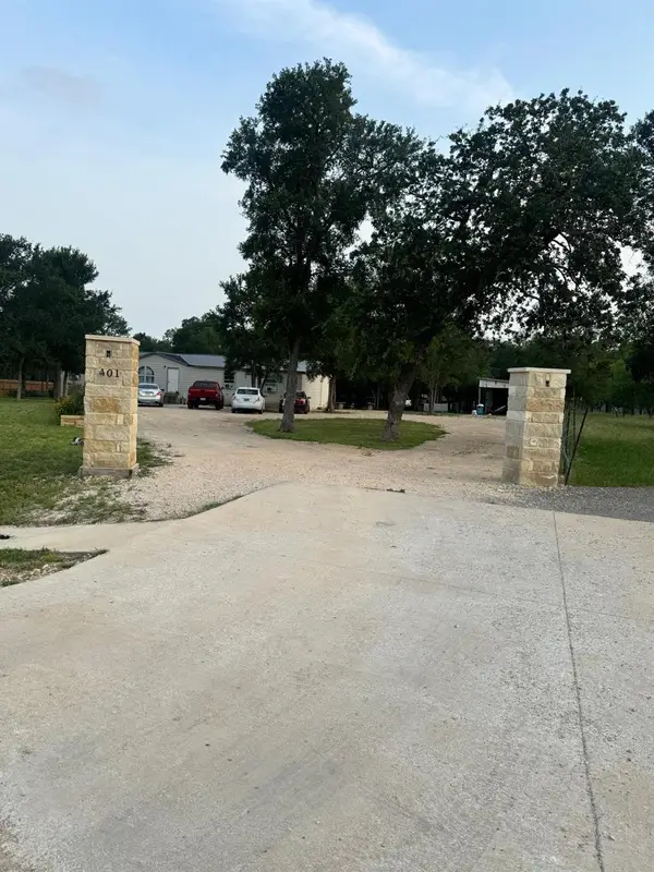 401 Ride Out Blvd, Elgin, TX 78621