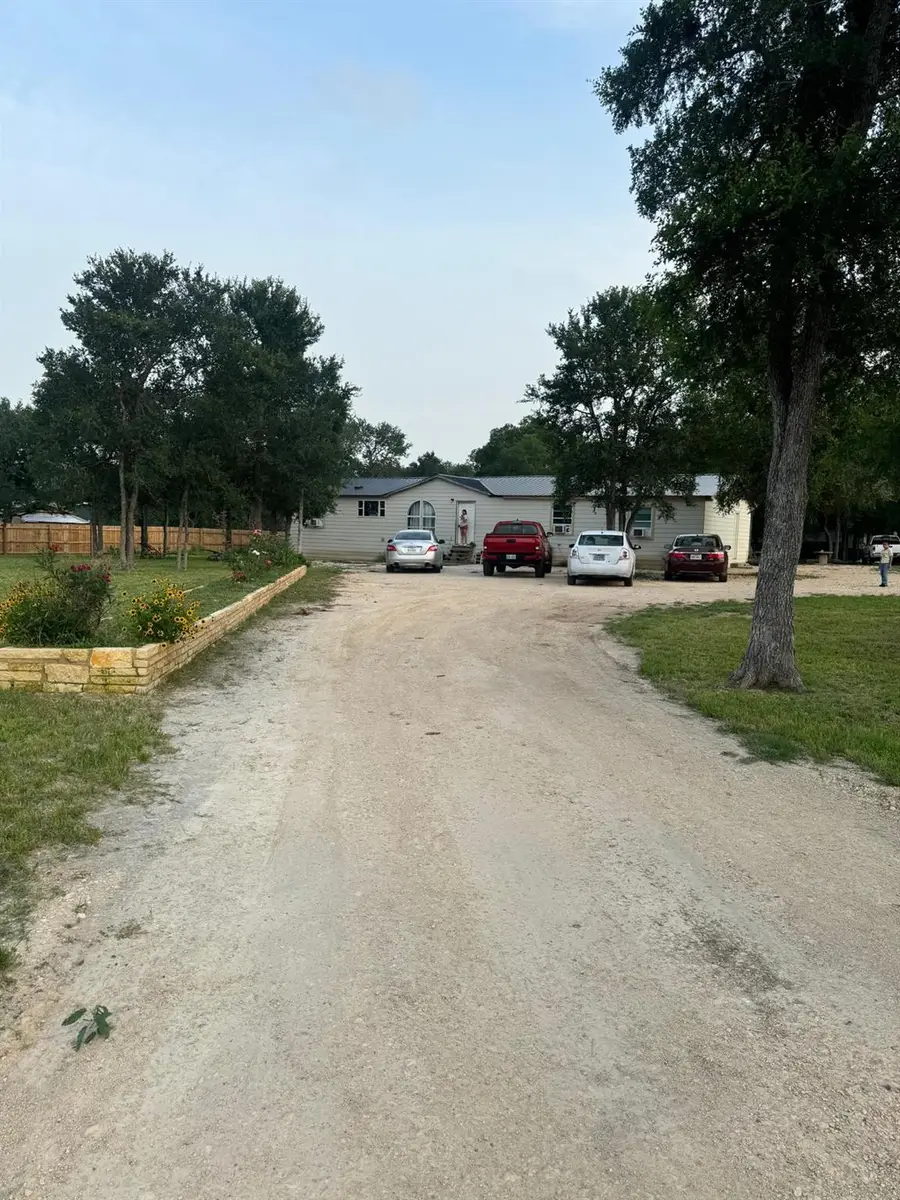 401 Ride Out Blvd, Elgin, TX 78621 - #2