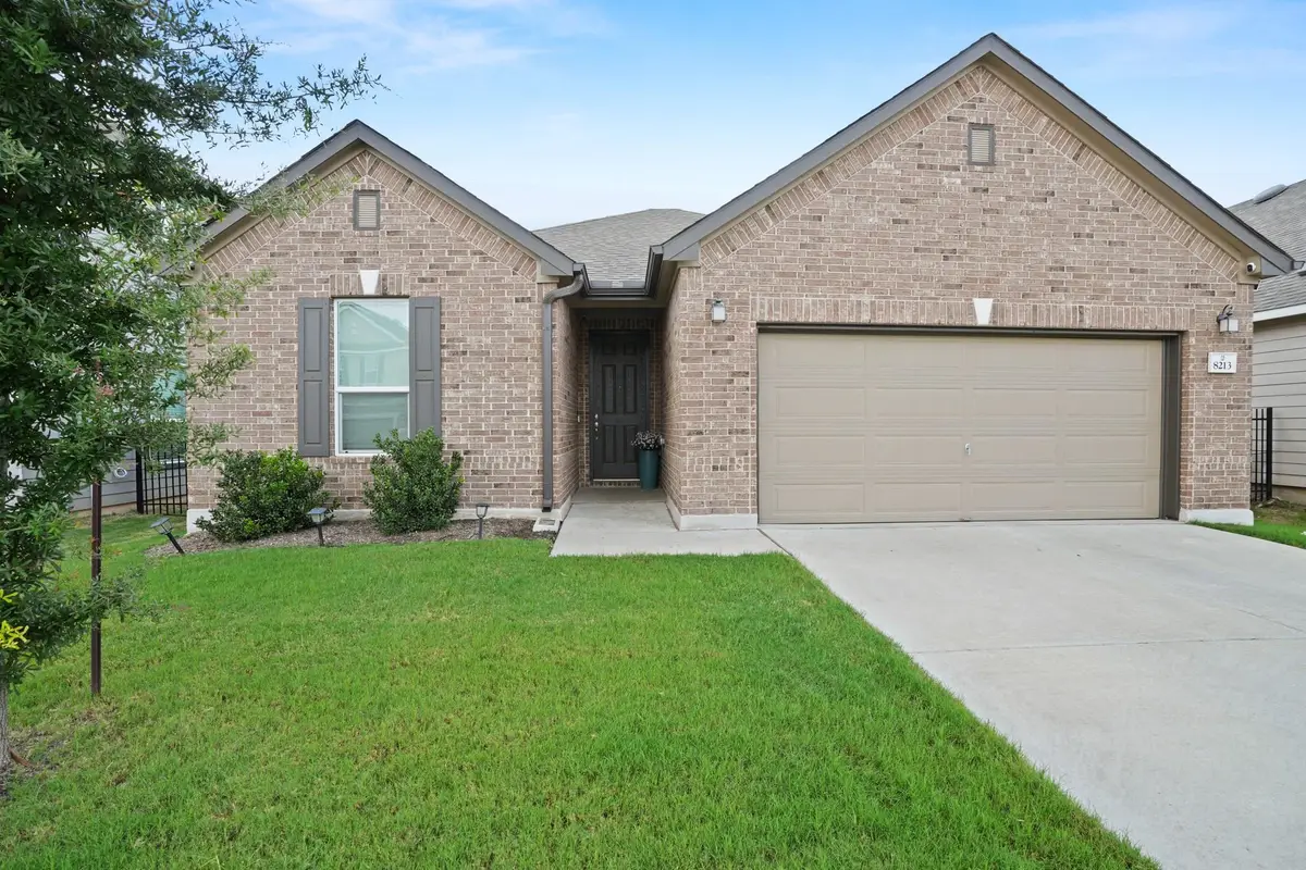 8213 Knoxville Trl, Austin, TX 78744 - #1
