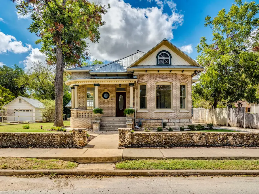 351 N Guenther Ave, New Braunfels, TX 78130 - Image #3