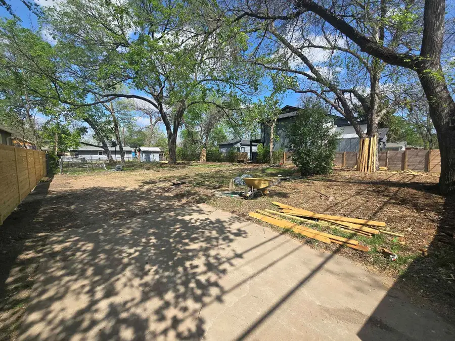 3400 Goodwin Ave, Austin, TX 78702 - #3