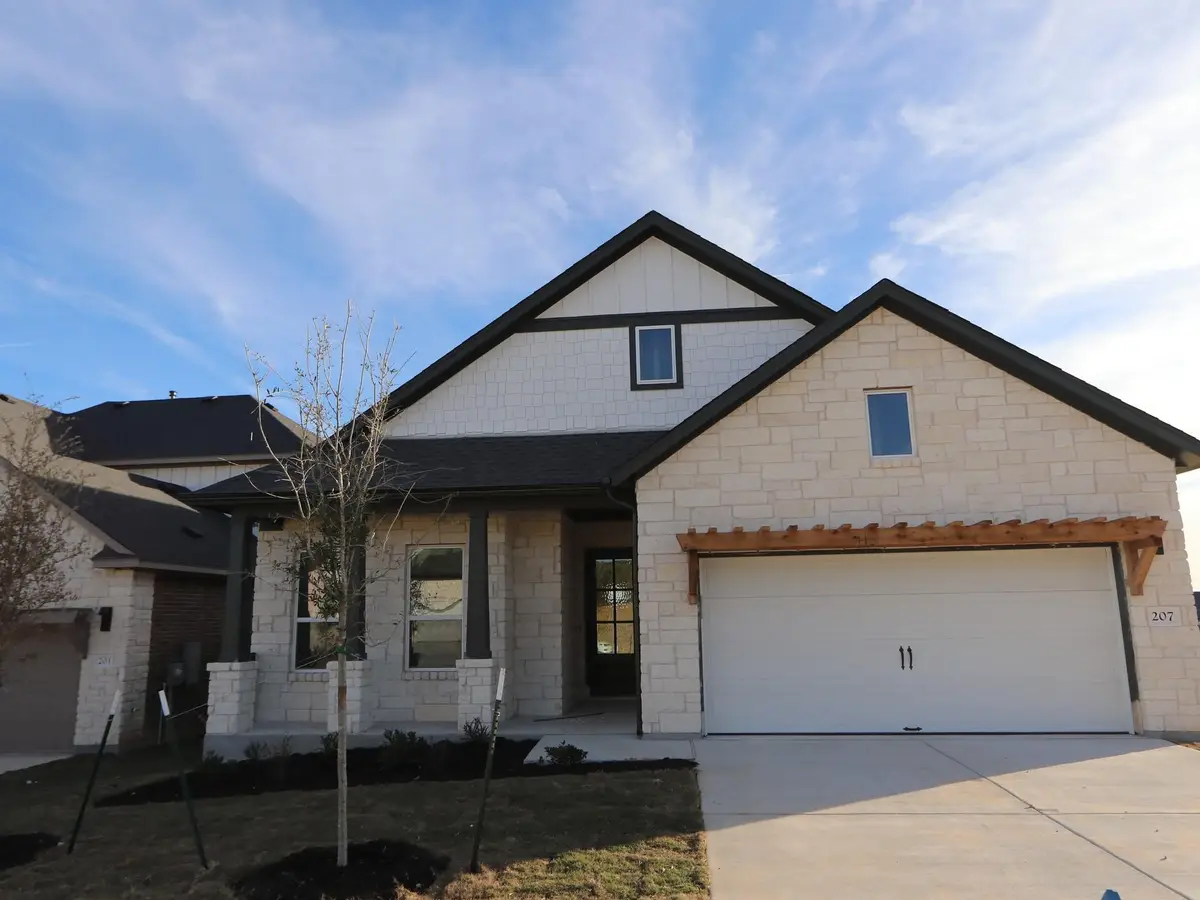 207 Bishop Wood Rd, Dripping Springs, TX 78620 - Image #1