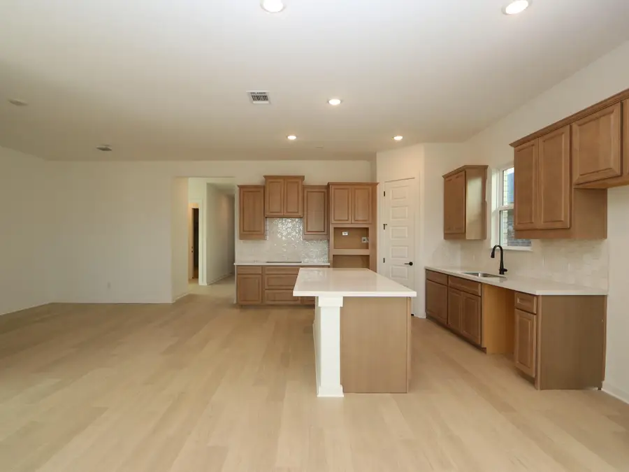 207 Bishop Wood Rd, Dripping Springs, TX 78620 - Image #2