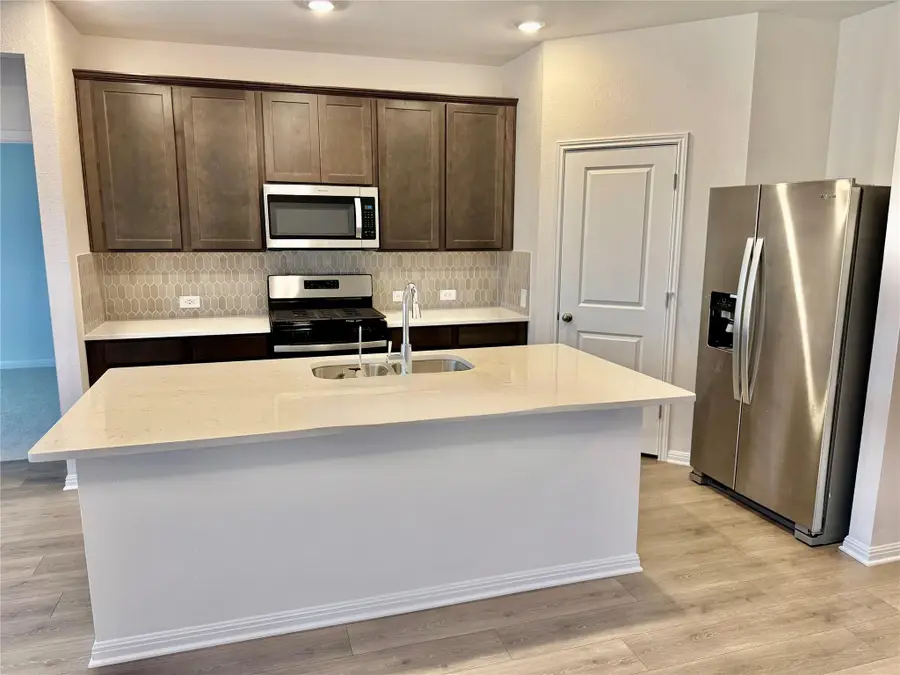 318 Texas Agate Dr, Kyle, TX 78640 - Image #2