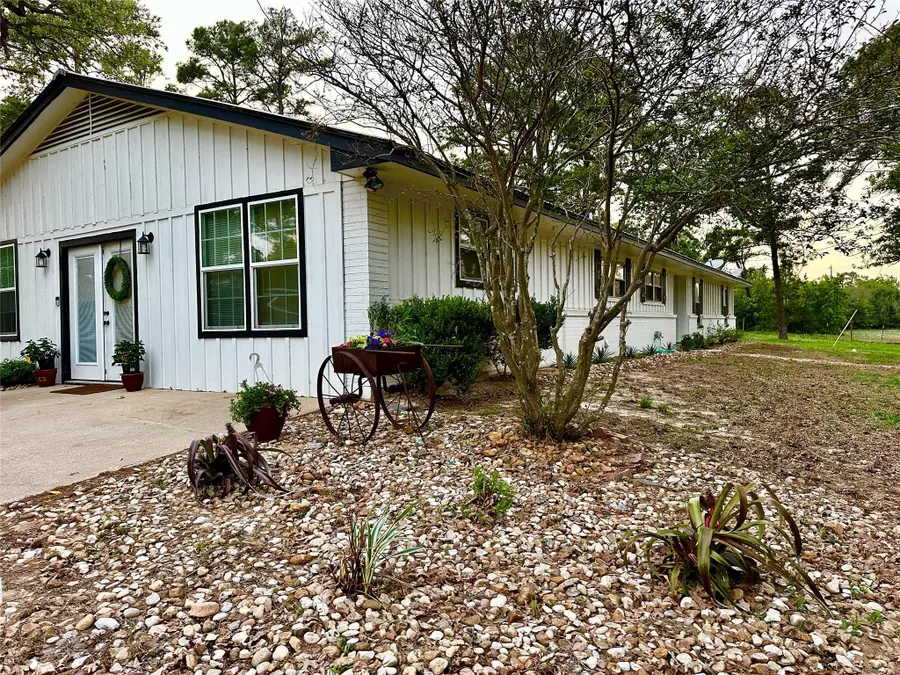 890 Highway 21 E, Bastrop, TX 78602 - #3