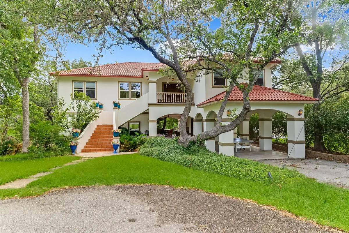 327 Elm Lodge Dr, Kingsland, TX 78639 - Image #1