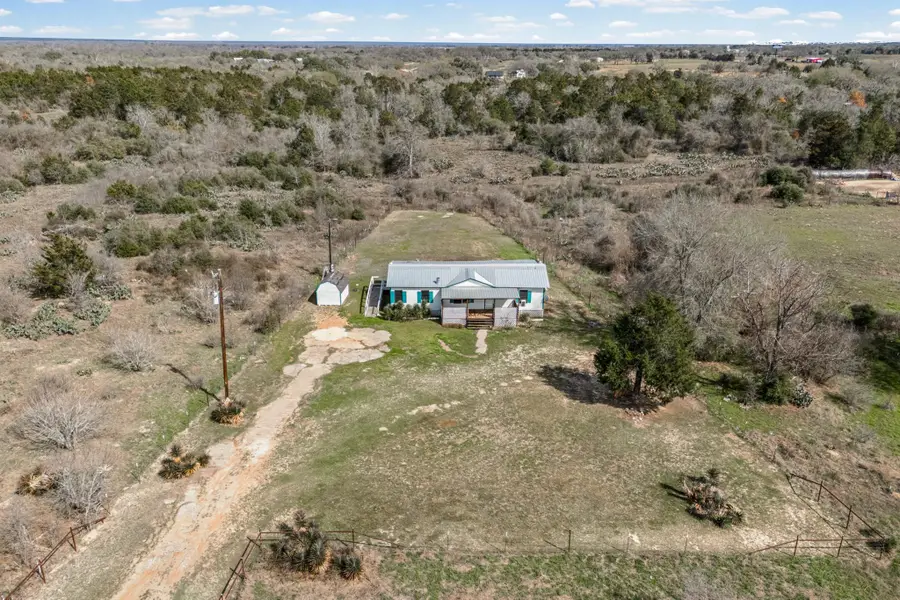 250 Mcduffy Ln, West Point, TX 78963 - #3