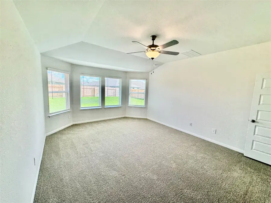 203 Coopers Hawk Crst, Cedar Creek, TX 78612 - Image #3