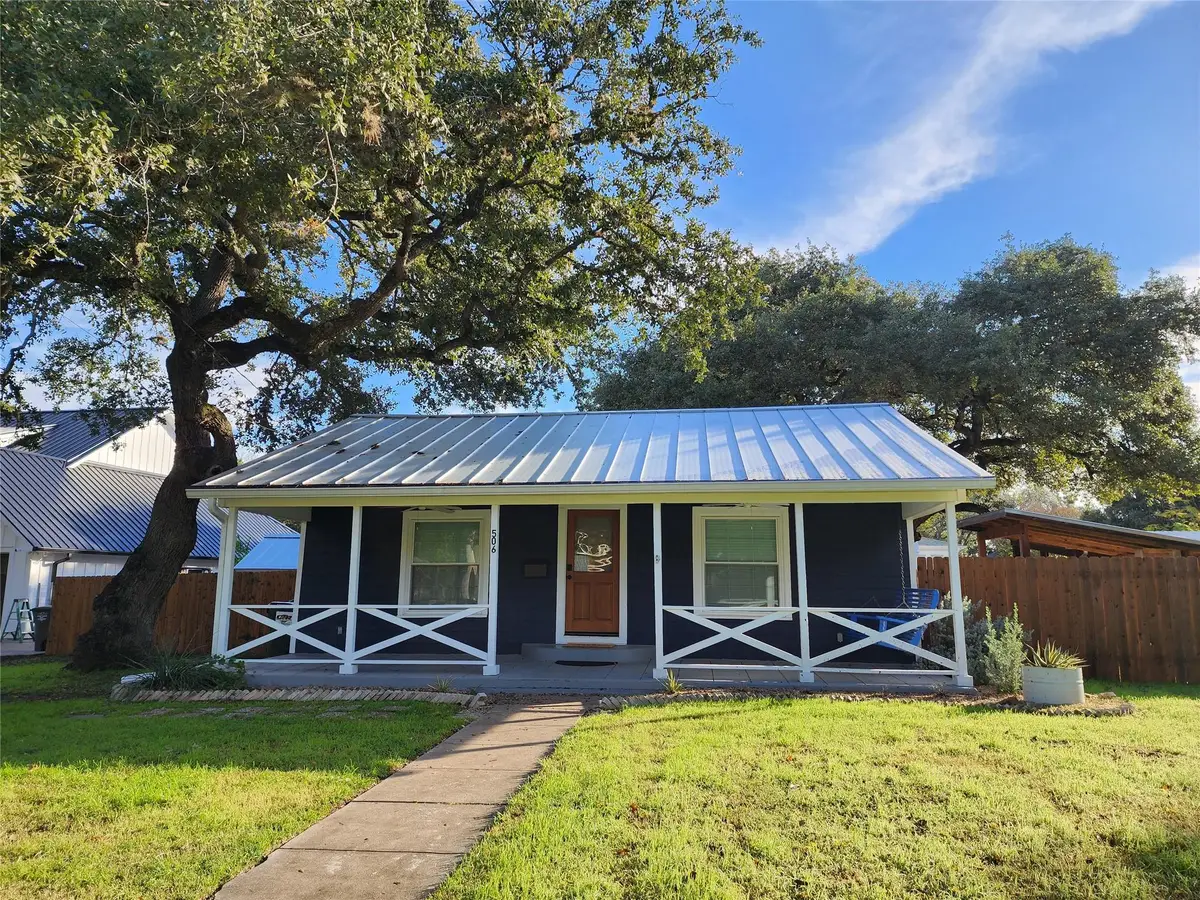 506 S Church St, Lockhart, TX 78644 - #1