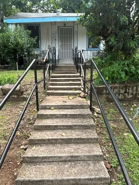 1702 Perez St, Austin, TX 78721 - #2