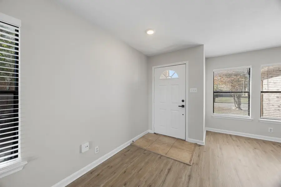 1326 Lakeside Loop, Round Rock, TX 78665 - Image #2