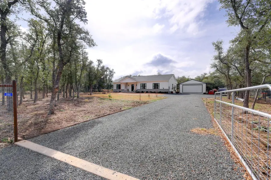 200 Rust Ranch Rd, Blanco, TX 78606 - #2