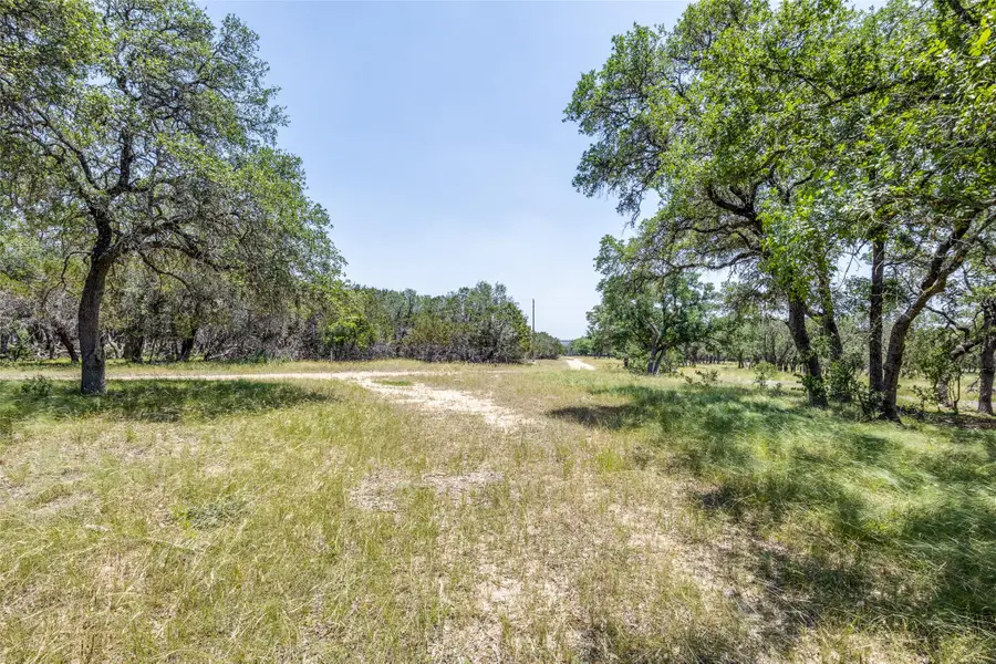 233 Kasten Rd, Boerne, TX 78006 - #2