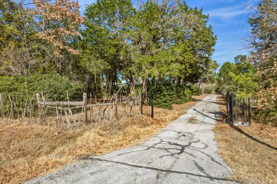 171 Mustang Dr, Paige, TX 78659 - Image #2