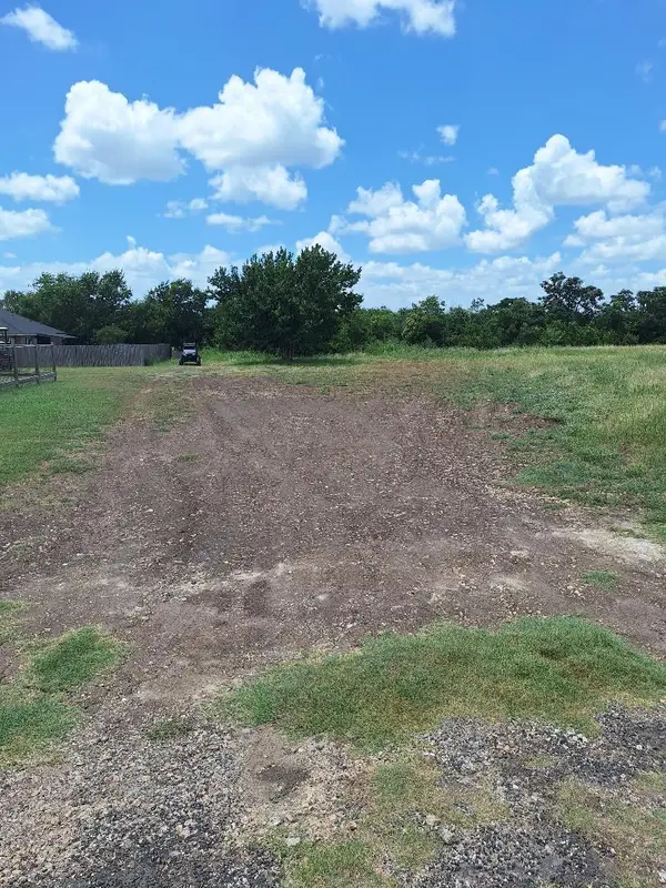 120 Preslar St, Florence, TX 76527