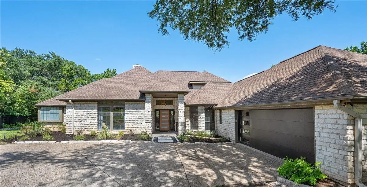 105 Rupen Dr, Lakeway, TX 78734 - Image #1