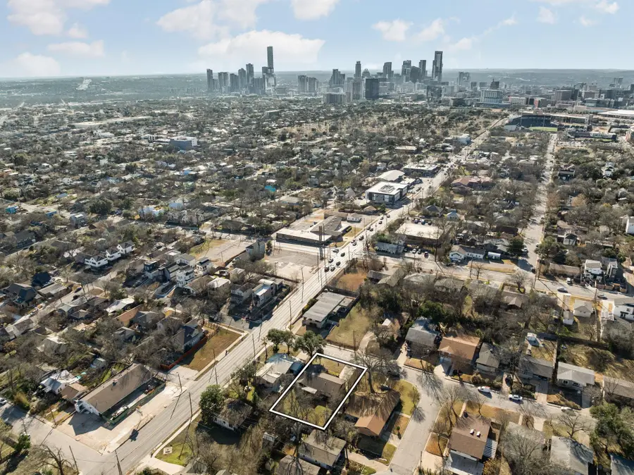 1903 Maple Ave, Austin, TX 78722 - Image #2