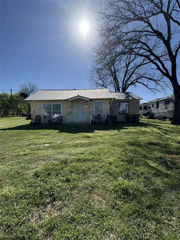 526 Henderson Blvd, Groesbeck, TX 76642