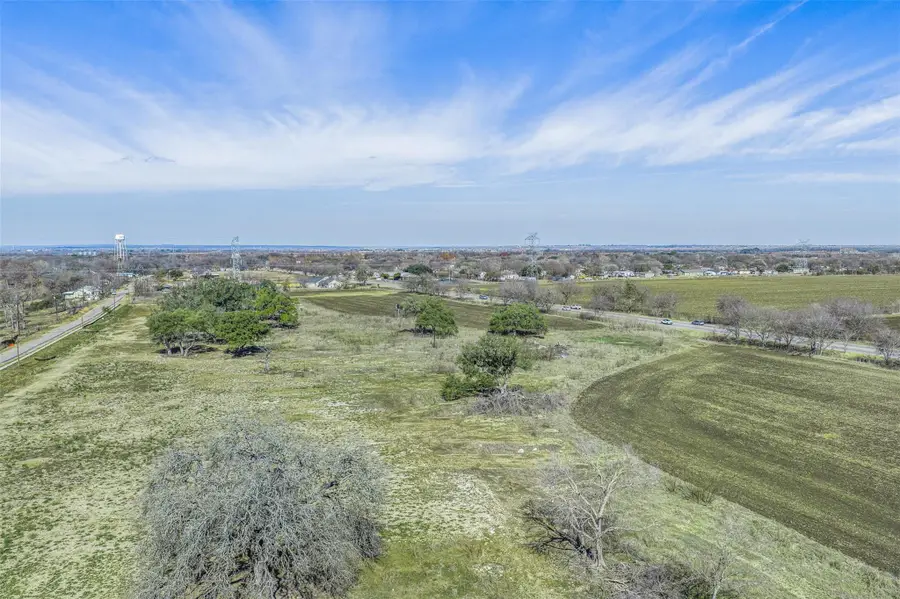 600 NW River Rd, Martindale, TX 78655 - #3