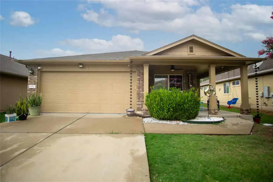 6912 Plains Crest Dr, Del Valle, TX 78617 - Image #2