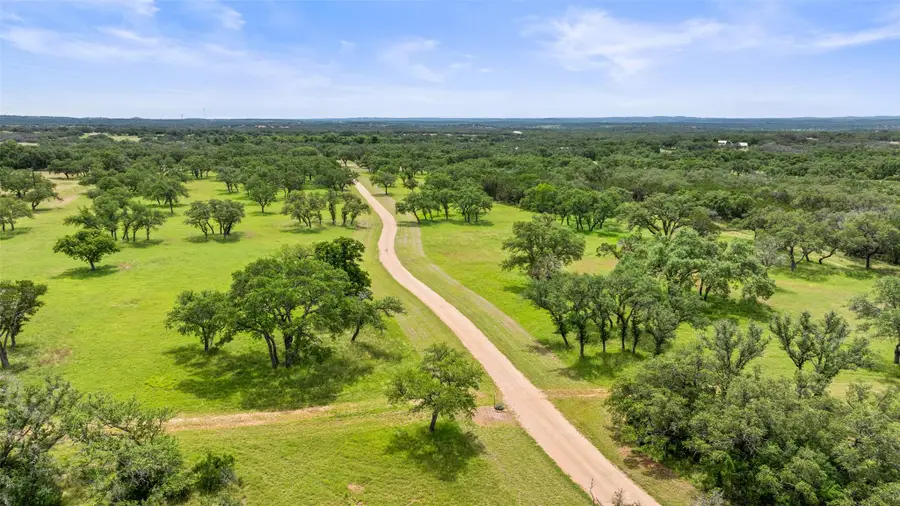 1291 Sandy Oaks Ranch Rd, Johnson City, TX 78636 - Image #2