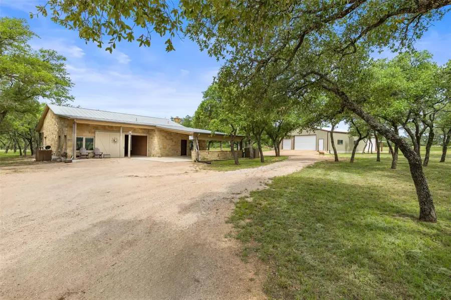 1291 Sandy Oaks Ranch Rd, Johnson City, TX 78636 - Image #3