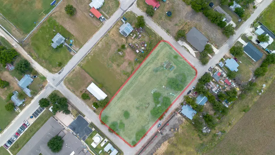 603 N Mustang St, Granger, TX 76530 - #2