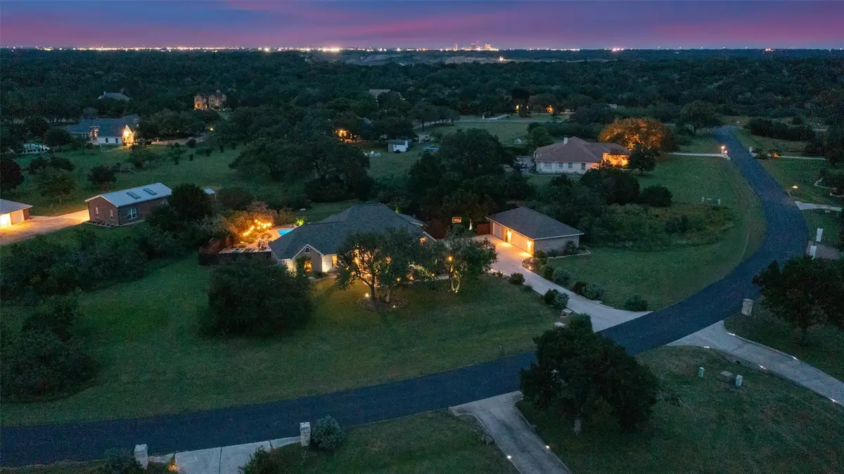 341 Richards Dr, Buda, TX 78610 - #1