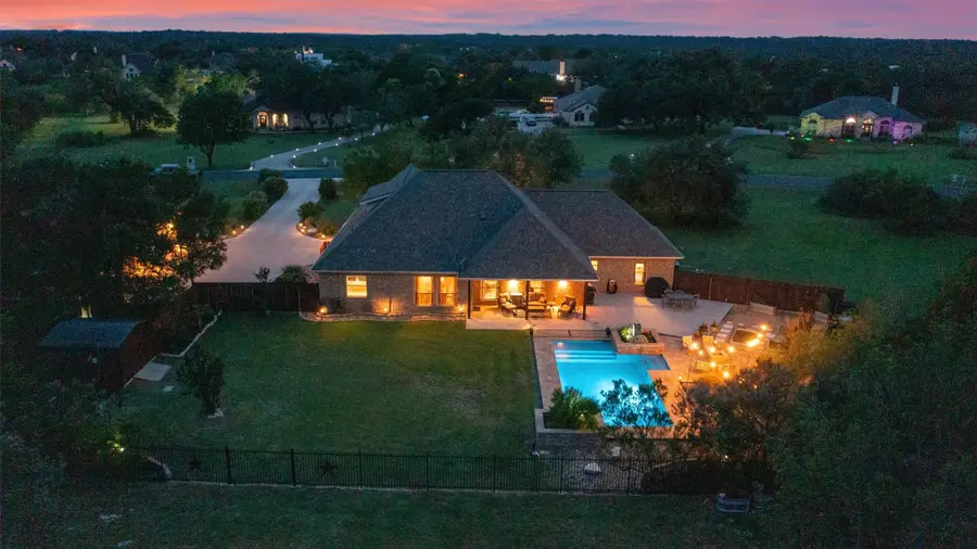 341 Richards Dr, Buda, TX 78610 - #2